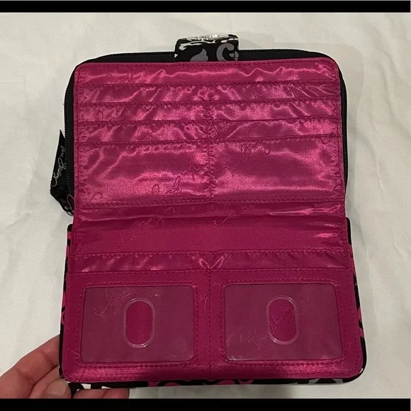 Vera Bradley Canterberry Magenta Crossbody Mailbag and Turn Locn Wallet Bundle - Picture 9 of 16